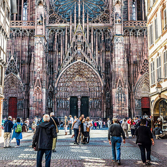 Das beeindruckende Eingangsportal des Münsters